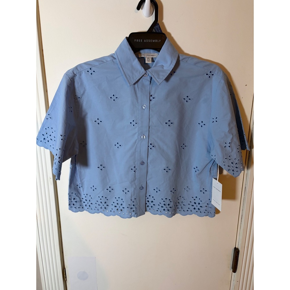 Free Assembly Blue Eyelet Embroidered Short Sleeve Button Down Shirt XS New